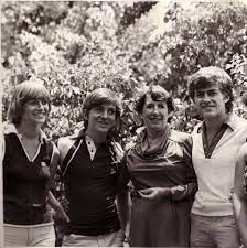 Todos los derechos reservados 2011. Evelyn Matthei Dia Internacional De La Juventud A Facebook