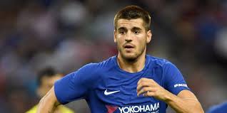 Chelsea football club)‏، هو فريق كرة قدم إنجليزي يقع في منطقة فولهام في مدينة لندن. Ù‚Ø¨Ù„ Ù…ÙˆØ±Ø§ØªØ§ Ù„Ø§Ø¹Ø¨ÙŠÙ† Ø¥Ø±ØªØ¯ÙˆØ§ Ø§Ù„Ù‚Ù…ÙŠØµ Ø±Ù‚Ù… 9 ÙÙ‰ ØªØ´ÙŠÙ„Ø³Ù‰ ØµÙˆØ± ØµÙˆØª Ø§Ù„Ø£Ù…Ø©