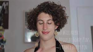 Are you looking for some trending short curly hairstyles for women? 3 Simple Summer Hairstyles For Short Curly Hair Naturallycurly Com