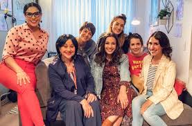 Algunas telenovelas se de televisa se han versionado hasta el cansancio que terminan en una simple historia muy lejos de la original o de la primera versión por más que las modernicen. Angelica Aragon Se Une A Las Grabaciones De No Me Digas Solterona 2 La Chola Noticias Del Peru Y El Mundo