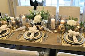 Inspiring Christmas Table Decoration Ideas Family Holiday Net Guide To Family Holidays On The Internet Silver Table Settings Christmas Table Decorations Christmas Dining Room Table Decor