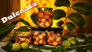 250 g faina 150 g unt 100 g zahar pudra 3 galbenusuri coaja de lamaie 1 varf de cutit sare fina 50g nuci macinate 3 linguri rom. Cum Am Facut Dulceata De Nuci Verzi Reteta Simpla Si Rapida Totul Natural Youtube