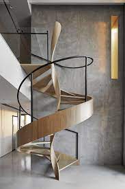 Bellissima Scala A Chiocciola Elicoidale Struttura Realizzata In Legno Corrimano In M Idee Di Interior Design Design Di Interni Moderno Idea Di Decorazione