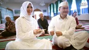 Download lagu india di malaysia (8.53mb) dan streaming kumpulan lagu india di malaysia (8.53mb) mp3 terbaru di metrolagu dan nikmati, video klip hasil diatas adalah hasil pencarian dari anda india di malaysia mp3 dan menurut kami yang paling cocok adalah india di malaysia. Chinese Muslim Wedding Muslim Wedding Muslim Culture Muslim