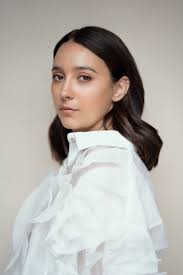 Carla Lourdes publica su primer álbum de estudio