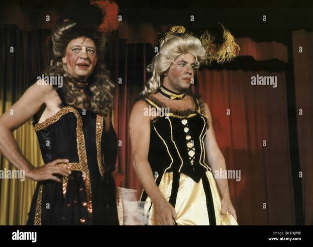 Die Rückkehr Der Semmelknödelbande Apple Dumpling Gang Rides Again, The  Szenenbild Stock Photo - Alamy