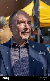 Abraham Merino's Instagram, Twitter & Facebook