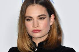 Последние твиты от lily james (@lilycjames). Lily James Sie Sagt Nach Liebesgeruchten Auftritte Ab Gala De