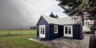 The Wee House Company Realise Des Petites Maison Qui Sont Apres Cinq Semaines D Atelier Et Deux Semai Plan Petite Maison Plan Maison Plan Maison Contemporaine