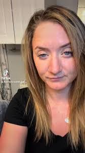 Kimberly Dorris's Instagram, Twitter & Facebook