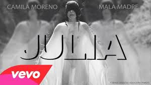 En el mundillo de la música siempre hay artistas que pasan fugazmente, crean un destello, un hit a la altura del momento y luego su cola va esfumándose como humo. Benditos Discos Camila Moreno Mala Madre 2015