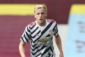 Check out his latest detailed stats including goals, assists, strengths & weaknesses and match ratings. How To Fit Van De Beek Into Man Utd S Midfield