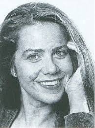 Paula Wellington's Instagram, Twitter & Facebook