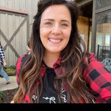 Amanda Boggess's Instagram, Twitter & Facebook