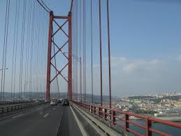 25 de abril bridge , eine hängebrücke am tejo, die lissabon mit der. Tejo Brucke Lissabon 1966 Structurae
