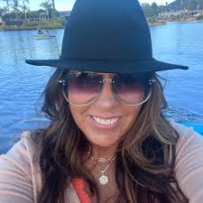 Look who I ran into today! Walking down her block