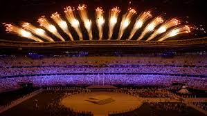 Athletes of the united states pose during the closing ceremony in the olympic stadium at the 2020 summer olympics, sunday, aug. Auutr2lkfwsegm