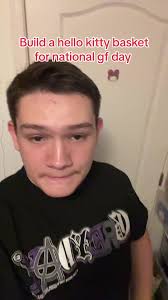 Hello Daniel Basket Hello Kitty