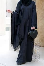W e are going to present before you the new pakistani abaya style & designs 2021. Pakistani Burka Design Pakistani Burka Design Simple Latest Abaya Burqa Design A Long Flowing Garment That Covers The Whole Body From Head To Feet The Burka Amnt Pe