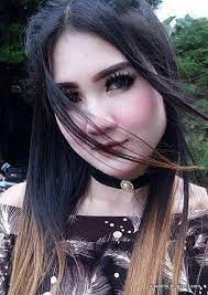 Nella kharisma adalah penyanyi dangdut yang berasal dari kediri. Lirik Lagu Nella Kharisma Sakit Aku Sakit Lagu Gadis Cantik Lirik Lagu
