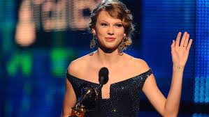 There's something 'bout the way the street looks when it's just rained there's a glow off the pavement, you walk me to the car and you know i wanna. Watch Taylor Swift Win Album Of The Year In 2010 Grammy Com