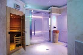 Disponiamo anche di un centro massaggi (thailandese, sportivo, massoterapia e molti altri) e di un piccolo angolo per le cure estetiche. Spa Bereich Fior Di Loto Hotel Regina Alassio