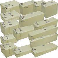 Automatic vacuum valve ensures proper fuel flow and eliminates the need for manual vent. 12 Gallon Marine Fuel Tank