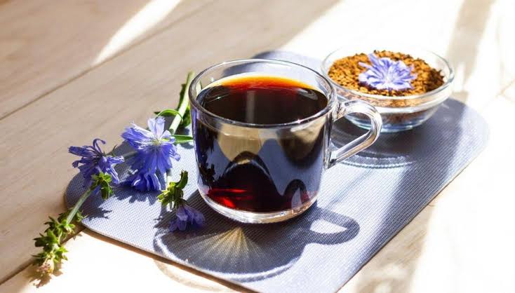 Cà phê chicory là gì? Tại sao được coi là tốt cho sức khỏe và thay thế cà  phê thường? - BlogAnChoi