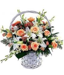Whether it's a birthday, anniversary or to simply say congratulations, we can assure you that by arranging a pretty scented flower basket delivery you will hit the right spot. Sincerely Wishes Send Flower Baskets To China On Chongyang Jie At Chinaflower214 Com Product Id 792