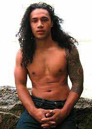 Pin By Missann On Hawaiian Traditional Tattoos Samoan Men Polynesian Men Hawaiian Men