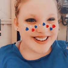 Leah Upton's Instagram, Twitter & Facebook