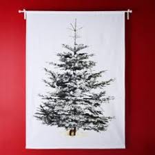 Ikea Osterreich Liamaria Wanddekoration Mit Weihnachtsbaummuster Leuchtet Im Dunklen Moderne Weihnachtsbaume Ikea Weihnachten Kunstlicher Weihnachtsbaum