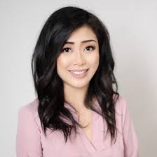 Mindy Vang's Instagram, Twitter & Facebook