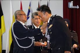 Ibupejabat polis daerah yang baru ini mempunyai satu kompleks pentadbiran yang dilengkapi dengan bangunan lapang sasar, bangunan stor pada 24/11/2008 ibupejabat polis daerah perak tengah yang baru di seri iskandar beroperasi sepenuhnya dengan di ketuai oleh pemangku ketua polis. Seluruh Warga Ipd Iskandar Polis Daerah Iskandar Puteri Facebook
