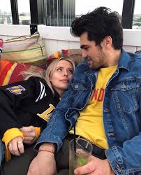 She has over 4.6 million followers on instagram while her. Vlog Squad Corinna Kopf And Todd Smith Image 6194837 On Favim Com