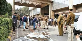 Find the perfect delhi police headquarters stock photos and editorial news pictures from getty browse 1,504 delhi police headquarters stock photos and images available, or start a new search to. Delhi Police Acp Commits Suicide By Jumping Off Police Headquarters Building The New Indian Express