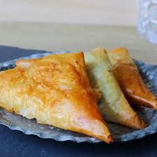 Brick Au Chevre Aux Raisins Secs Et Au Miel Recette En 2020 Recette Repas Light Recette Brick