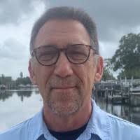 1100+ profils pour “Stupak”