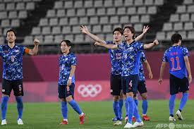 日本代表初出場：1994年5月22日 対オーストラリア戦 (広島ビッグアーチ) 日本代表初得点：1994年7月14日 対 ガーナ 戦 ( 神戸ユニバー記念競技場 ) 代表歴  編集  Behkatmlffitfm