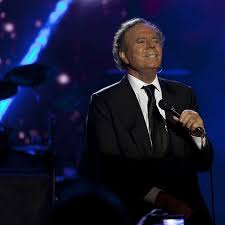 Born 23 september 1943) is a spanish singer, songwriter and former professional footballer.iglesias is recognized as the most commercially successful continental european singer in the world and one of the top record sellers in music history, having sold more than 100 million records worldwide in 14 languages. Julio Iglesias Topic Youtube