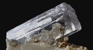 25 Types Of Clear Gemstones In Jewelry In 2020 Gemstones Gemstone Colors Jewelry