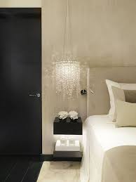 Acier peint coloris noir satiné. Table De Chevet Suspendue Pour Amenager Un Coin Lit Aerien