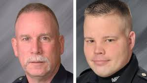 2 IMPD officers save man from apartment fire