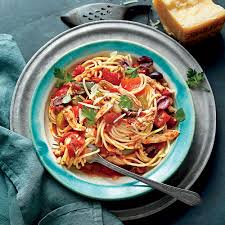 It's perfect to serve guests for brunch, or make it ahead for the week for easy meal prep, as leftovers taste just as good reheated. Slow Cooker Chicken Cacciatore With Spaghetti Recipe Myrecipes