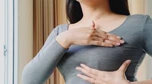 Sebagai wanita, apabila payudara sakit sebelah kanan pasti rasanya sangat tidak nyaman. Atasi Benjolan Payudara Saat Menyusui Dengan 5 Cara Ini