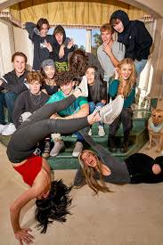 Hype House And The Los Angeles Tiktok Mansion Gold Rush Made Trends News In 2020 Best Friend Pictures Hype Dance Choreography Videos