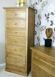 The chest has five drawers fronted by distressed antique the brampton 6 drawer chest of drawers is chest that works as well in the sitting room or hallway as it does in the bedroom. Oak Chest Of Drawers For The Bedroom Storiestrending Com Bedroom Chest Of Drawers Oak Chest Of Drawers Tall Drawers
