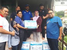 Ride amal ke rumah anak yatim baiturahmah yang dihadiri datuk dr nor irwan dan kunjungan mengejut oleh y.b nurul izzah. Rumah Kebajikan Terima Ikan Segar