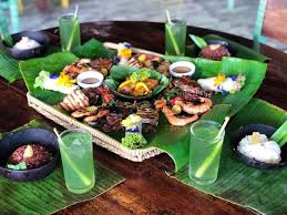 Boodle fight Bee Farm way at P2400 good... - Bohol Bee Farm Resort ...