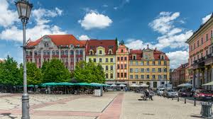 Poland cities map showing major cities and towns of poland, including warsaw, krakow, cracow, poznan, gdansk, lublin, gdynia, radom, kielce and many more. Wallpaper Poland Wroclaw City Street Lamp Clouds Sky 5120x2880 Uhd 5k Picture Image